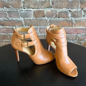 Brand new Michael Kors heels